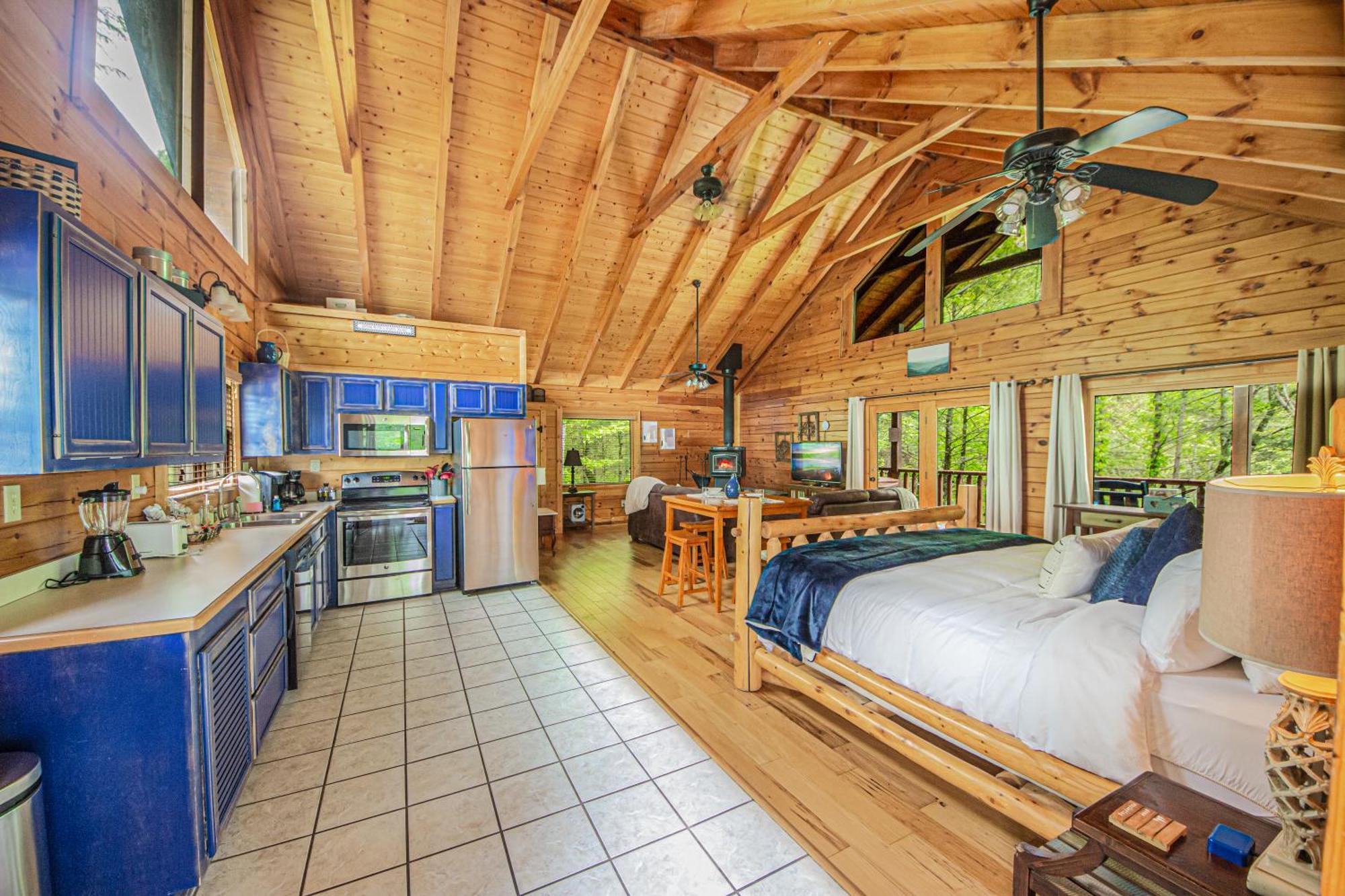 Love Me Tender Studio Cabin Sevierville Pokój zdjęcie