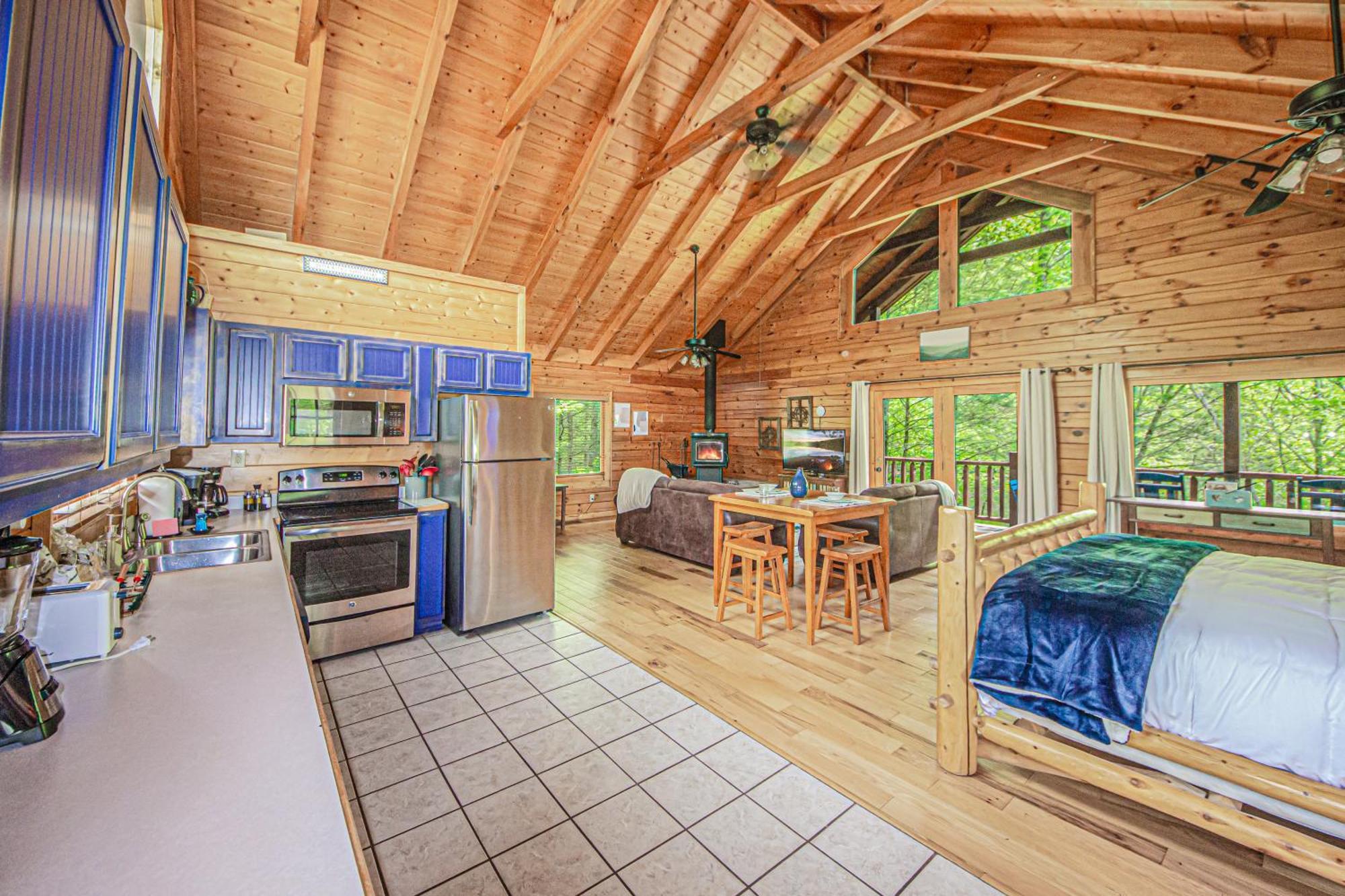 Love Me Tender Studio Cabin Sevierville Pokój zdjęcie